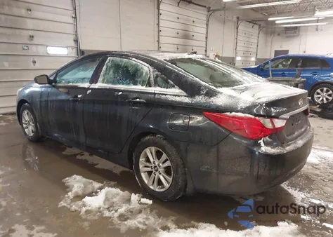2013 Hyundai Sonata Gls z USA, uszkodzony, nr VIN 5NPEB4AC1DH628688
